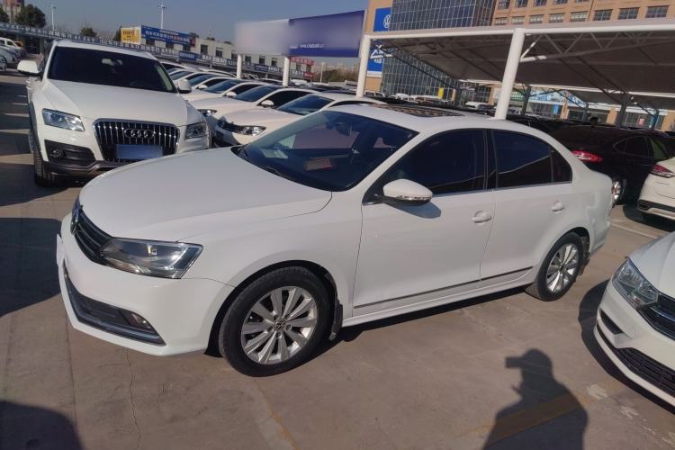 Used Volkswagen Sagitar 2017 1.6L Automatic Comfort Model
