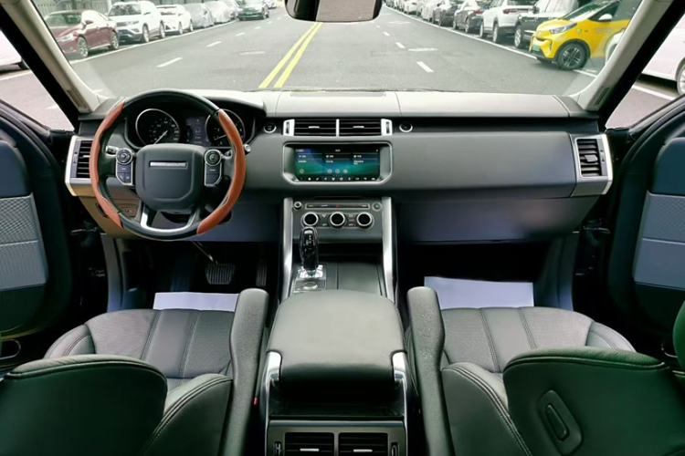 Used Land Rover Range Rover Sport 2017 3.0 SC V6 SE
