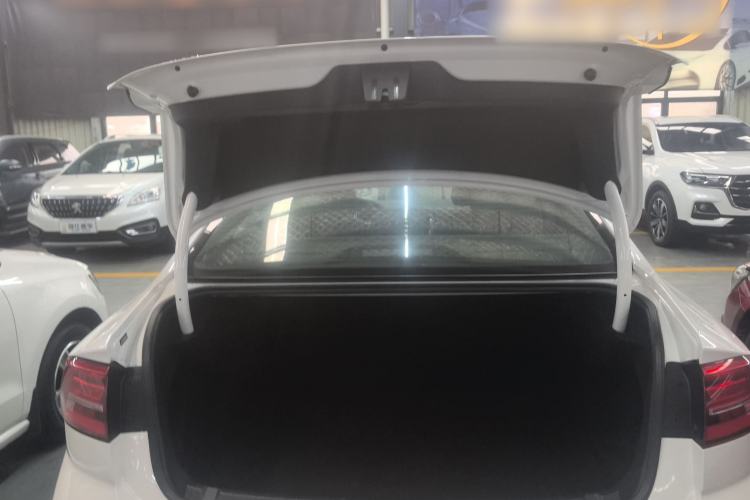 Used Volkswagen Lamando 2019 230TSI DSG Fashion Edition China VI
