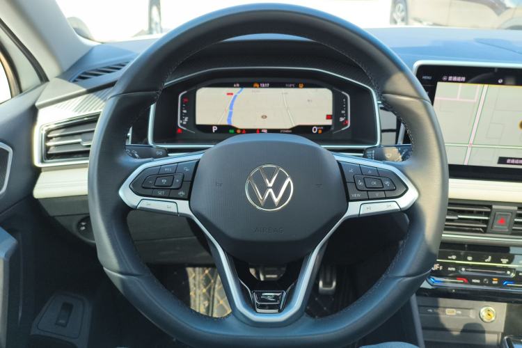 Used Volkswagen Tiguan L 2024 Outstanding Model 330TSI Automatic Two-Wheel Drive R-Line Dragon Glory Edition
