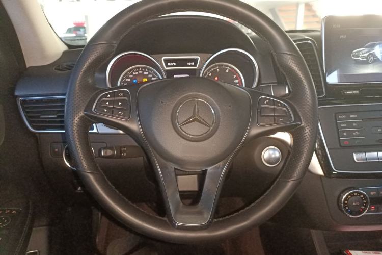 Used Mercedes-Benz GLE 2015 GLE 400 4MATIC
