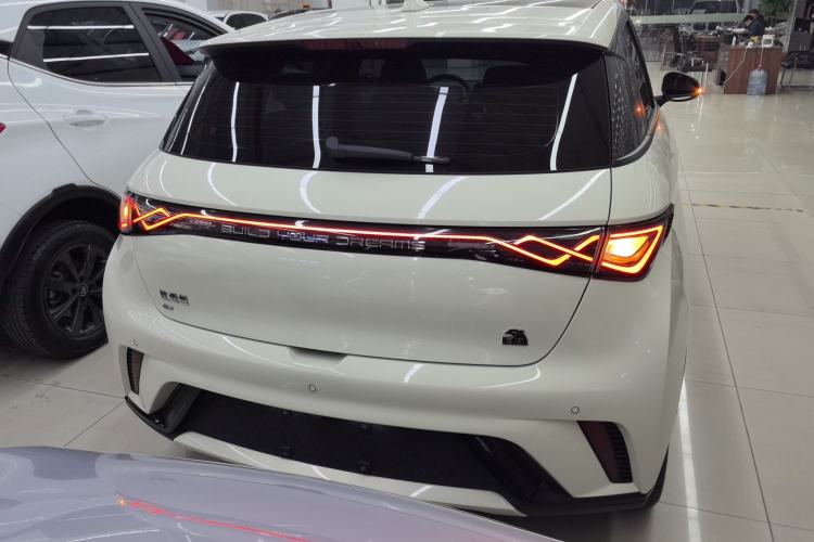 Used BYD Dolphin 2023 420 km Fashion Edition