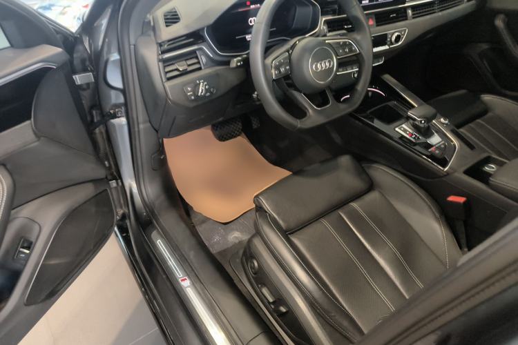 Used Audi A4L 2023 40 TFSI Luxury Dynamic Model