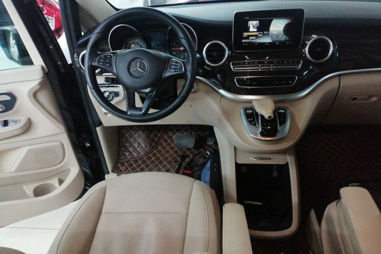 Used Mercedes-Benz V-Class 2016 V 260 Avantgarde Edition