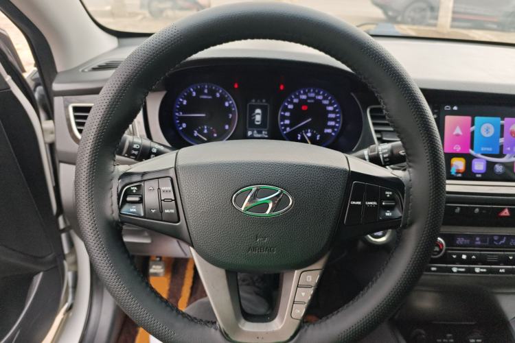 Used Hyundai Mistra 2014 1.8L Automatic Smart GLS
