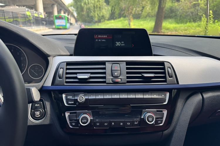 Used BMW 3 Series 2019 320i M Sport Package
