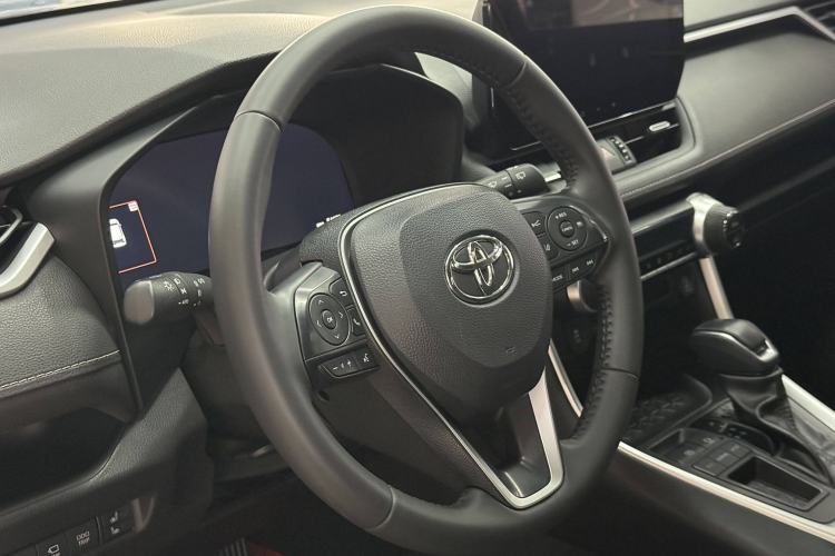 Used Toyota Wildlander 2023 2.0L CVT Two-Wheel Drive Luxury PLUS Edition
