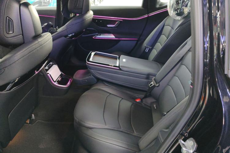 Used Mercedes-Benz E-Class 2024 E 260 L 4MATIC Sport Edition
