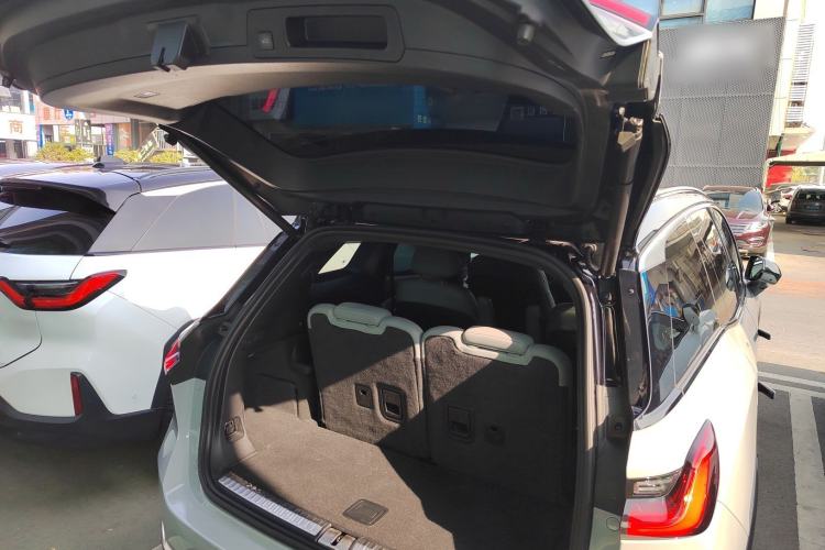 Used Nio ES8 2020 580 km Range Signature Edition Six-Seater Version
