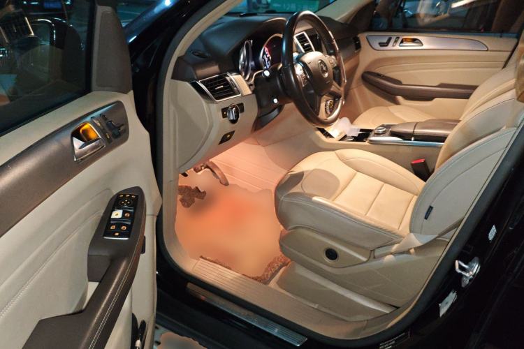 Used Mercedes-Benz M-Class 2014 ML 320 4MATIC
