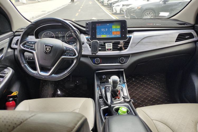 Used Baojun 730 2017 1.5T DCT Fashion Edition 7-Seater China V Emission Standard