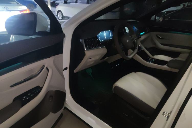 Used BYD Song PLUS New Energy 2025 EV Intelligent Driving Version 520km Premium Model
