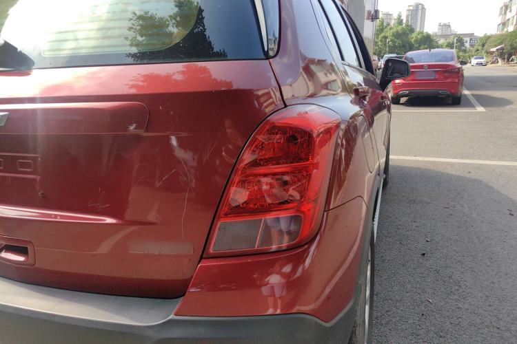 Used Chevrolet Trax 2016 1.4T Manual Two-Wheel Drive Comfort Version with Sunroof