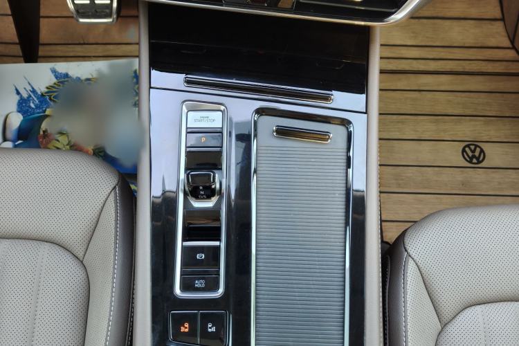 Used Volkswagen Viloran 2022 380TSI Luxury Edition
