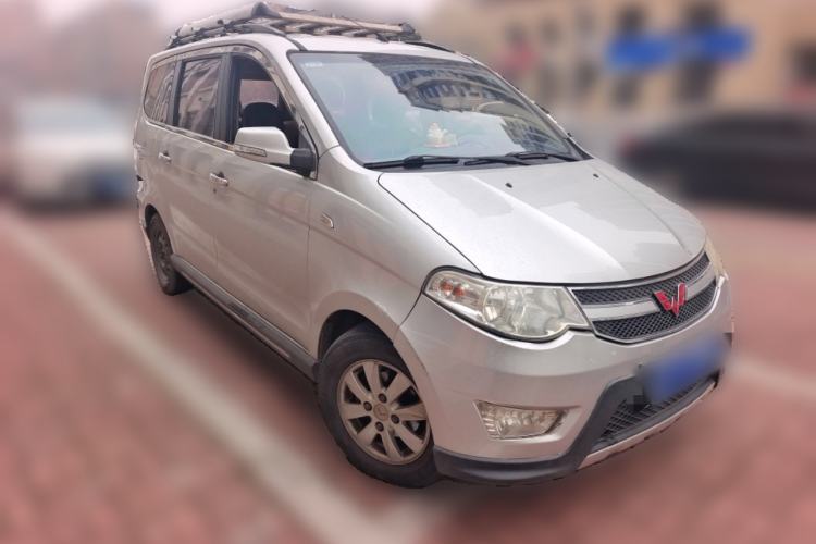 Used Wuling Hongguang 2013 1.5L Luxury Model
