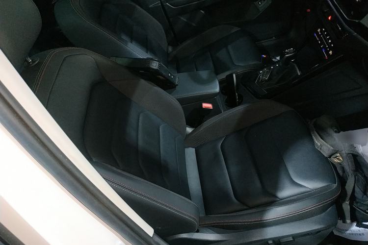 Used Volkswagen Tayron 2022 280TSI Two-Wheel Drive Luxury Smart Connectivity Version
