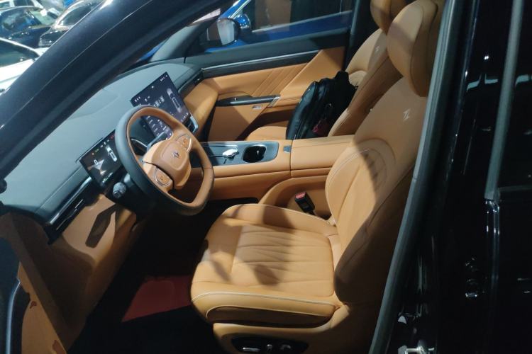 Used  eπ008 2025 636Ultra LikeYi Edition 5-Seater