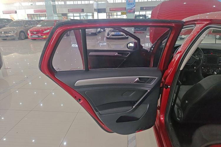 Used Volkswagen Golf 2018 1.6L Automatic Comfort Model
