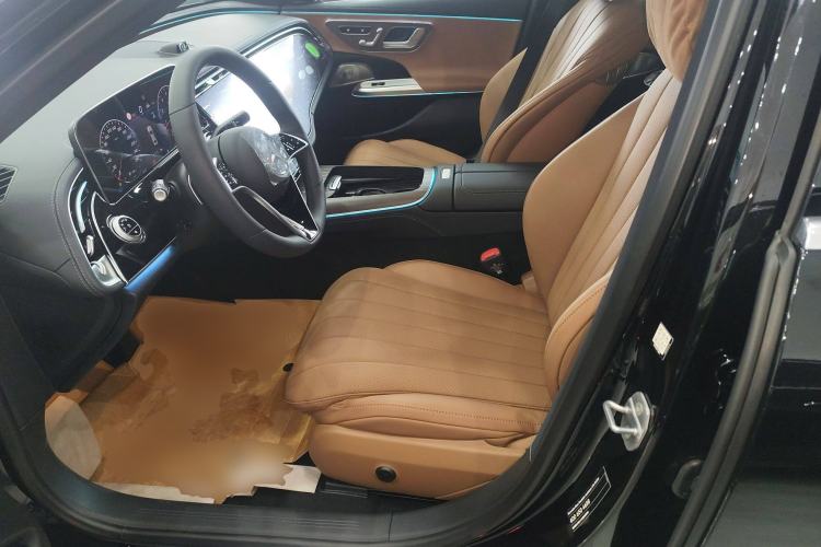 Used Mercedes-Benz E-Class 2025 Facelift E 300 L Luxury Edition
