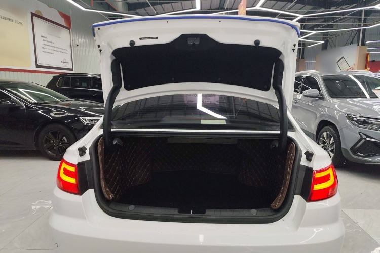 Used Geely Auto Emgrand GL 2018 1.8L DCT Elite Smart Connectivity Version
