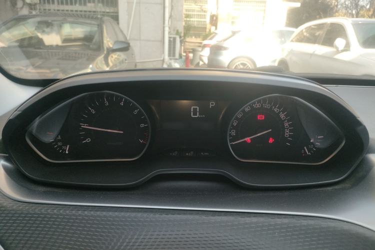 Used Peugeot 2008 2014 1.6L Automatic Fashion Edition