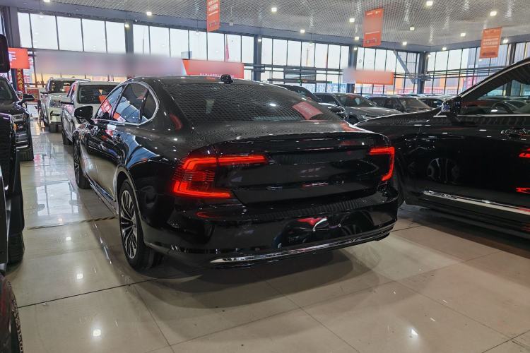 Used Volvo S90 New Energy 2023 T8 Plug-in Hybrid All-Wheel Drive Long-Range Zhiyi Luxury Edition