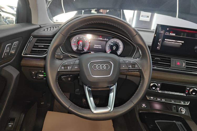 Used Audi Q5L 2023 40T Luxury Elegant Model
