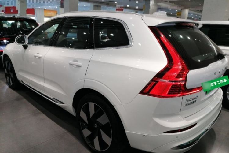 Used Volvo XC60 New Energy 2025 Plug-in Hybrid Long-Range All-Wheel Drive Smart Luxury Edition
