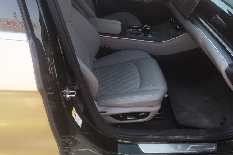 Used BYD Han 2025 DM-i Intelligent Driving Edition 125KM LiDAR Flagship Model
