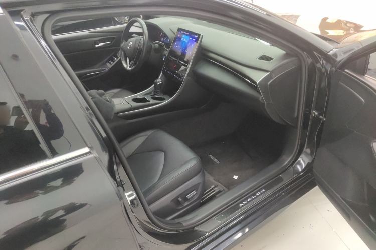 Used Toyota Avalon 2022 2.0L XLE Premium Edition
