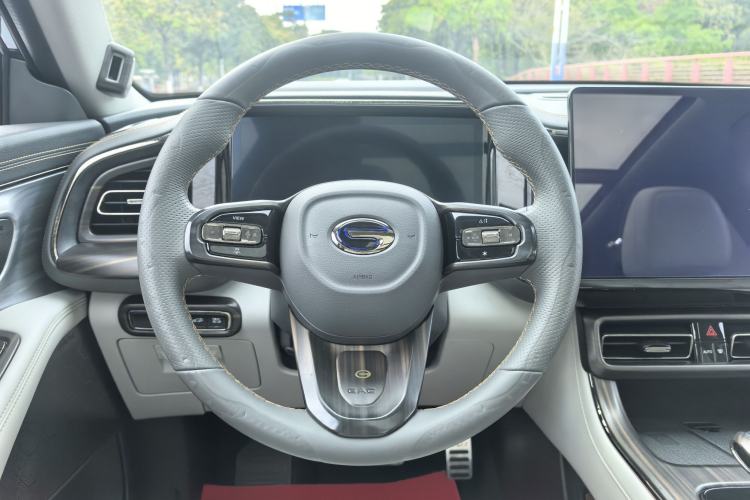 Used GAC Trumpchi GS8 2022 Dual-Engine Series 2.0TM Four-Wheel Drive Prestige Edition (6 Seats)
