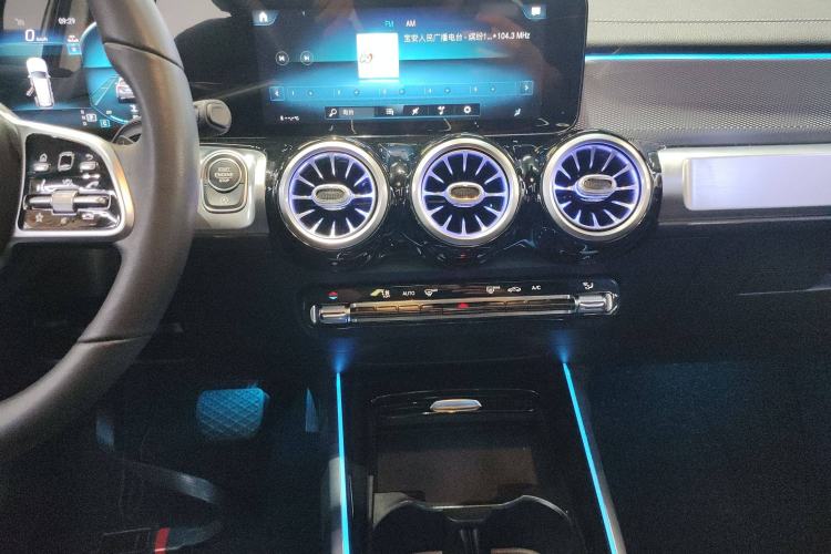 Used Mercedes-Benz GLB 2023 Refreshed GLB 200 Dynamic Edition
