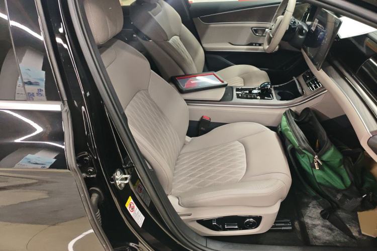 Used BYD Han 2025 EV with 701 km of Laser Radar-Enabled Intelligent Driving