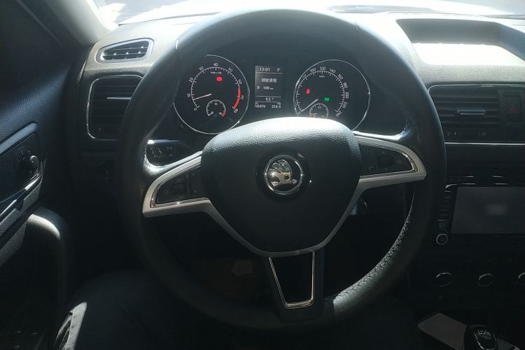 Used Skoda Yeti 2017 TSI280 DSG Car Enjoy Brothers Edition