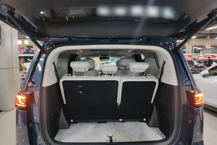 Used VOYAH Dream 2025 PHEV Four-Wheel-Drive Flagship Version – Qiankun Edition
