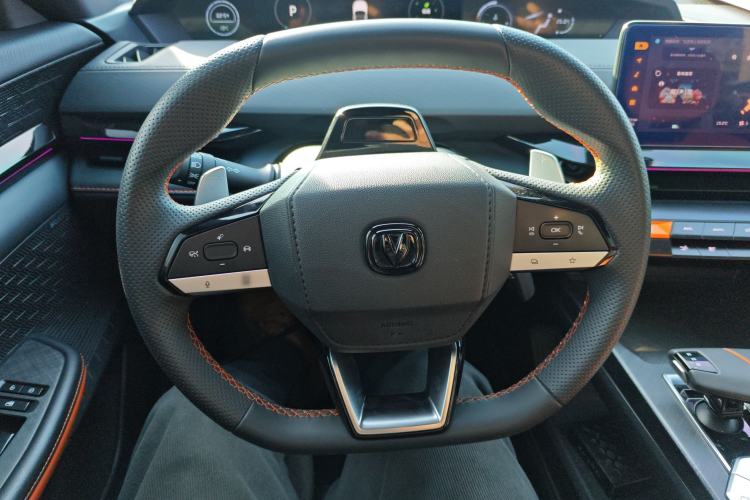 Used Changan UNI-V 2022 1.5T Prestige Version