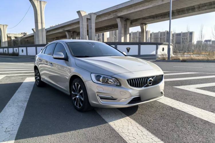 Used Volvo S60 2018 S60L T3 Smart Progress Edition

