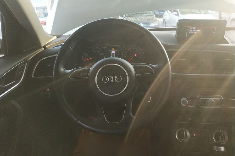 Used Audi Q3 2016 30 TFSI Collector's Edition Comfort Model
