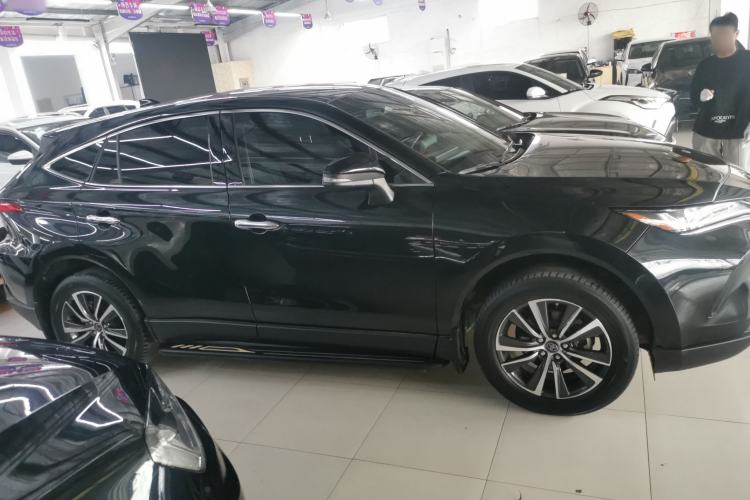 Used Toyota Harrier 2022 2.0L CVT Two-Wheel Drive Luxury Edition