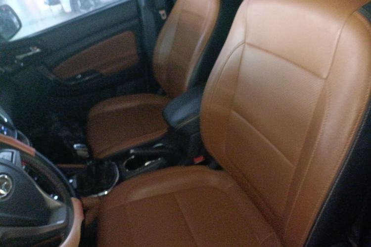 Used Oshan CX70 2017 Facelifted CX70T 1.5T Manual High-Performance Edition
