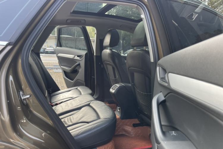 Used Audi Q3 2015 35 TFSI Comfort Model
