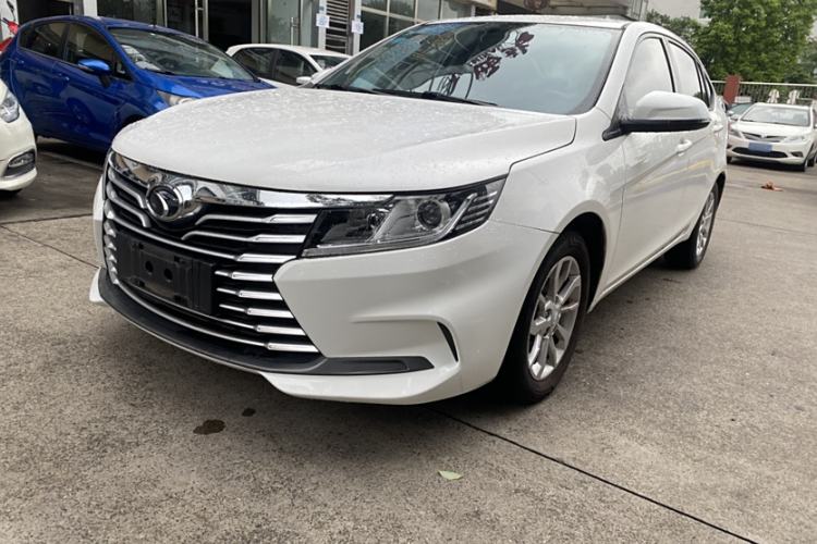 Used Soueast A5 Wing Dance 2019 1.5L Manual Luxury Version China V Standard
