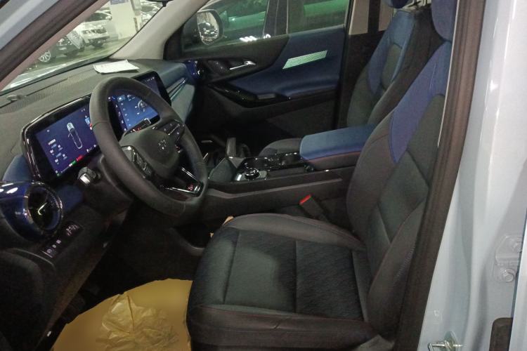 Used Chevrolet Equinox Plus 2024 102km RS Ultimate Edition
