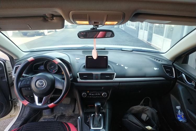 Used Mazda Mazda 3 Axela 2014 Sedan 1.5L Automatic Luxury Model