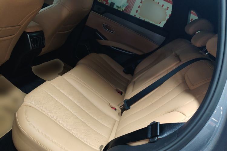 Used BYD Song L DM-i 2024 112 km Leading Edition
