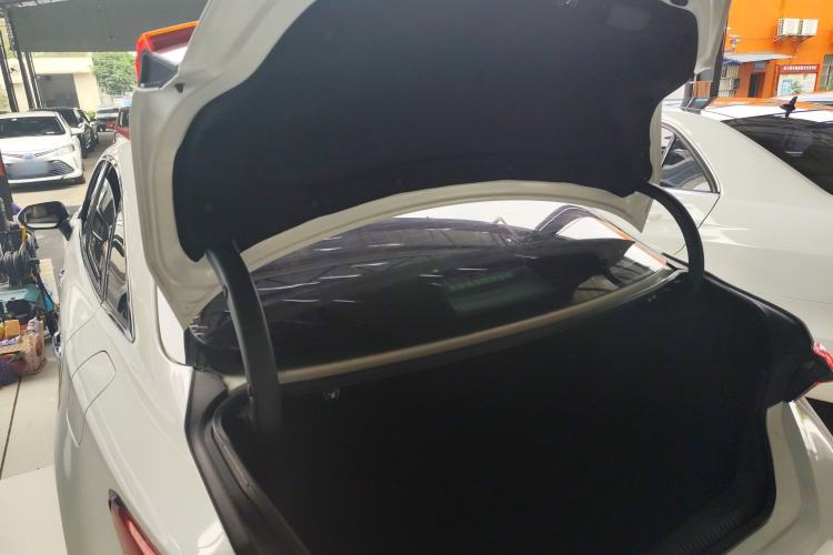 Used Toyota Avalon 2019 Dual-Engine 2.5L Luxury Edition China VI Standard
