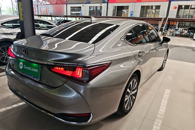 Used Lexus ES 2018 200 Excellence Edition China V Standard
