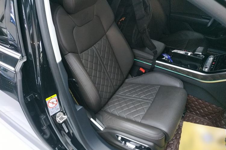 Used Audi A8 2022 A8L 50 TFSI quattro Comfort Edition Collector's Model
