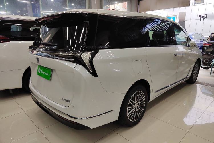 Used Buick GL8 New Energy 2024 Lu Zun Deluxe Edition 7-Seater
