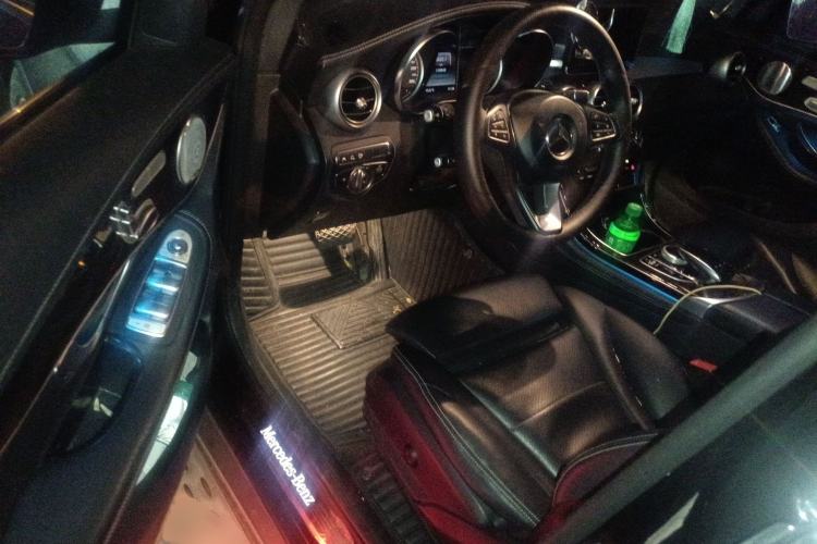 Used Mercedes-Benz GLC 2018 Facelift GLC 260 4MATIC Luxury Edition
